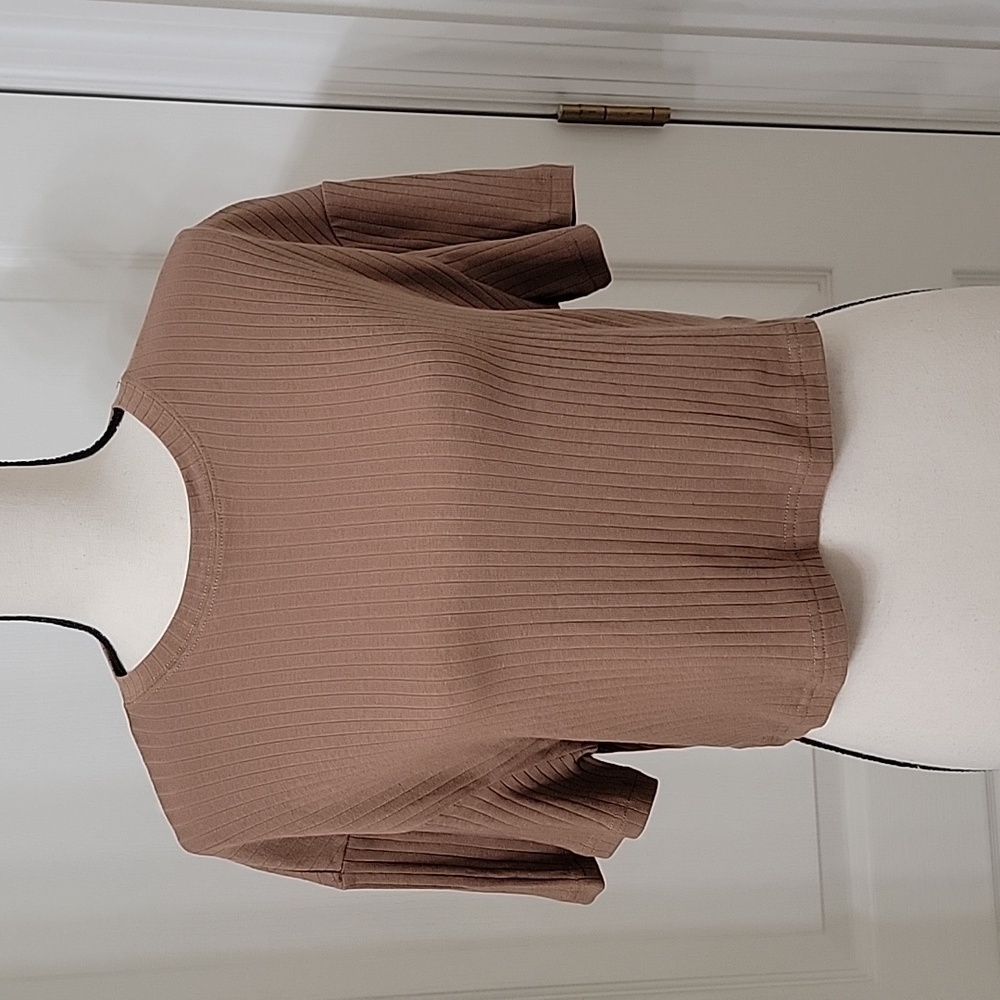 SHEIN EZWear Size 2 Beige / Medium Tan Ribbed Crop Tee, NEW with Tag